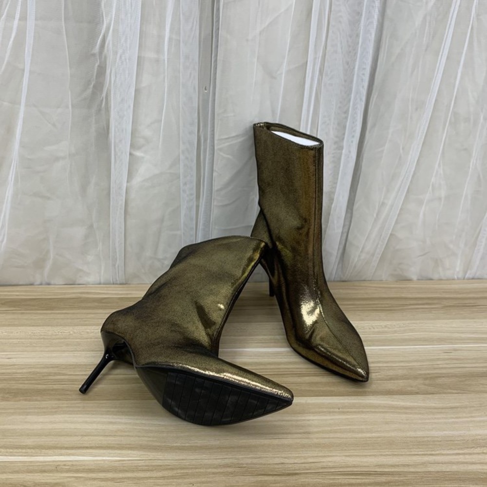 Boots 37
